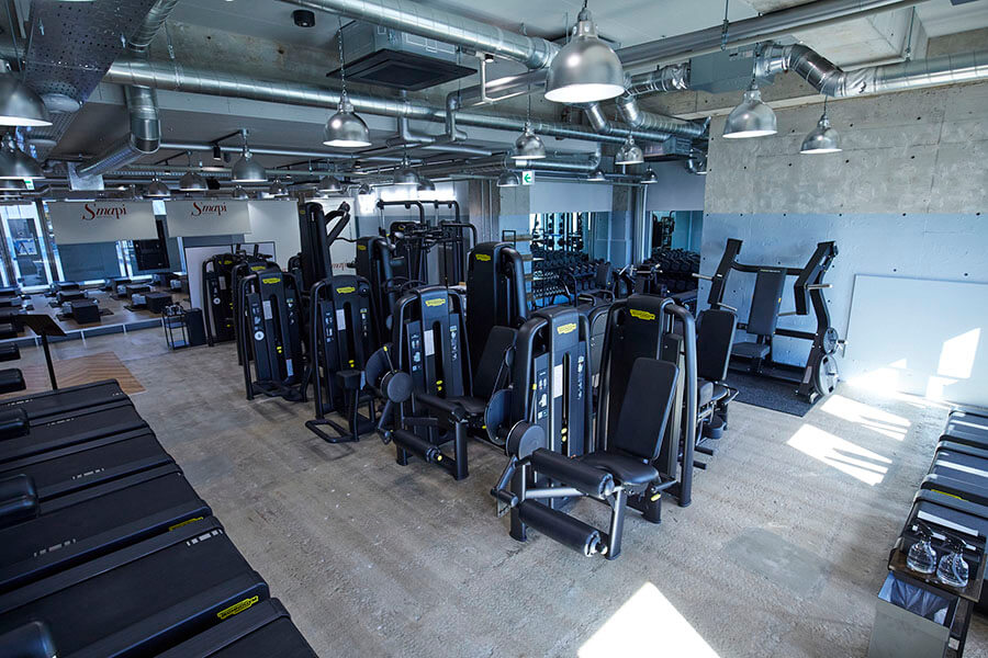 トレーニングマシンエリア